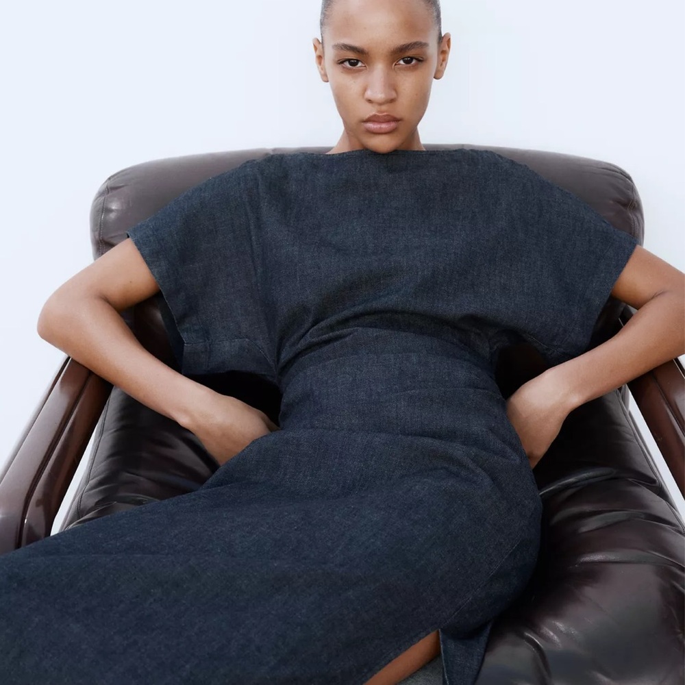 NWT🎉ZARA Denim Midi Dress